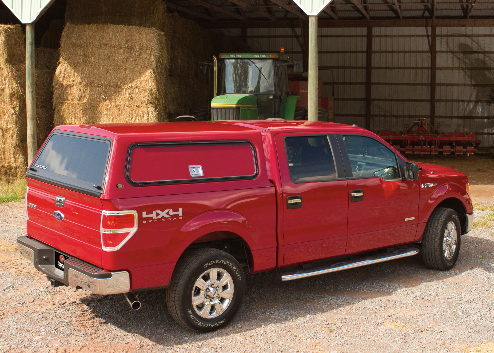 Leer Tonneau Cover >> LEER & RAIDER TRUCK CAPS NEW USED Leer Tonneau Cover >> LEER & RAIDER TRUCK CAPS NEW USED